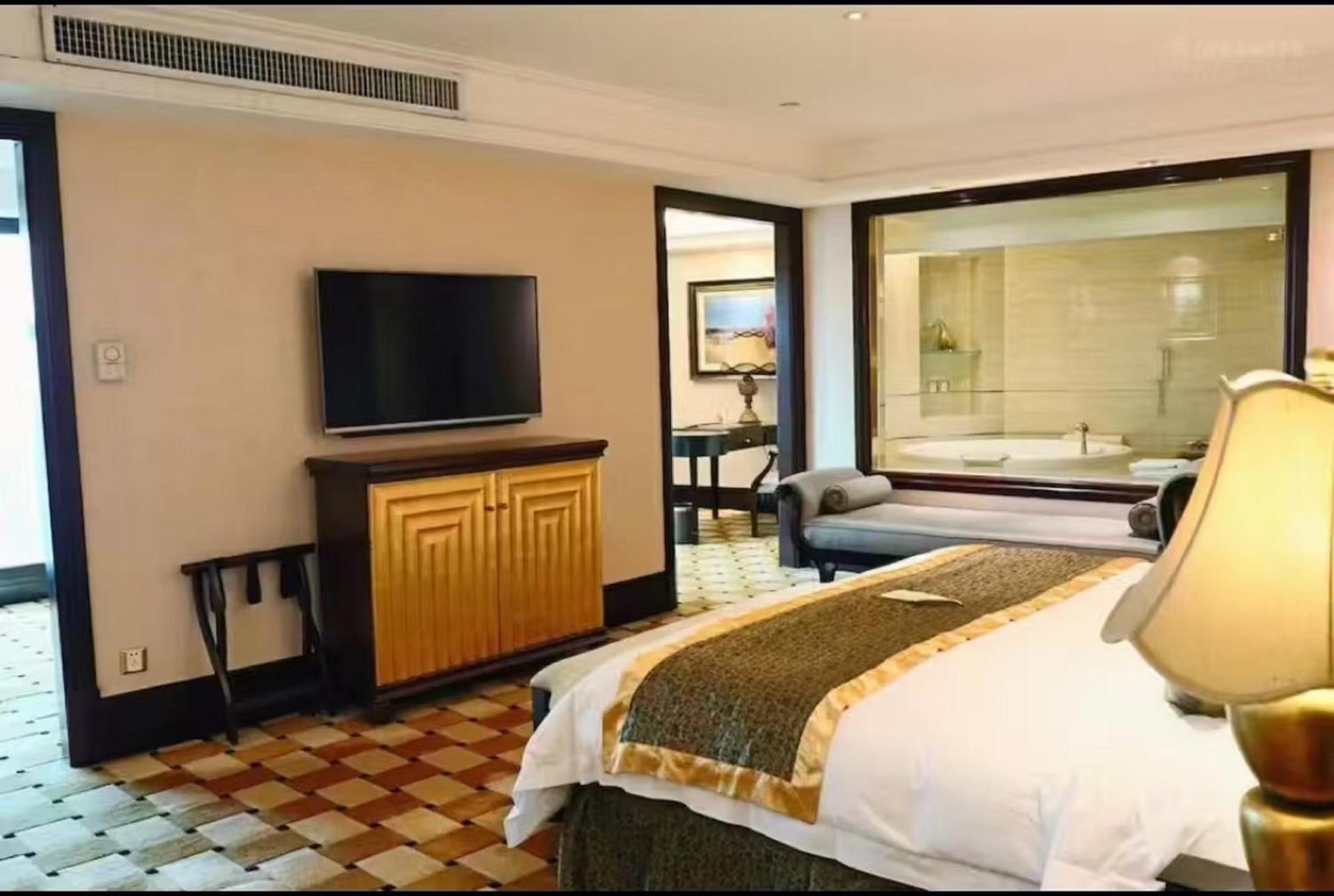 Royal Mediterranean Hotel Guangzhou Buitenkant foto