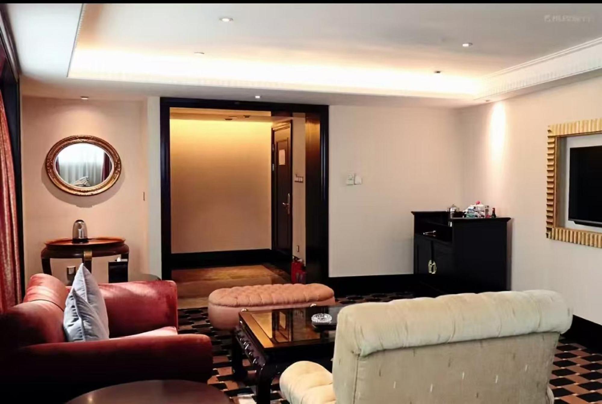 Royal Mediterranean Hotel Guangzhou Buitenkant foto
