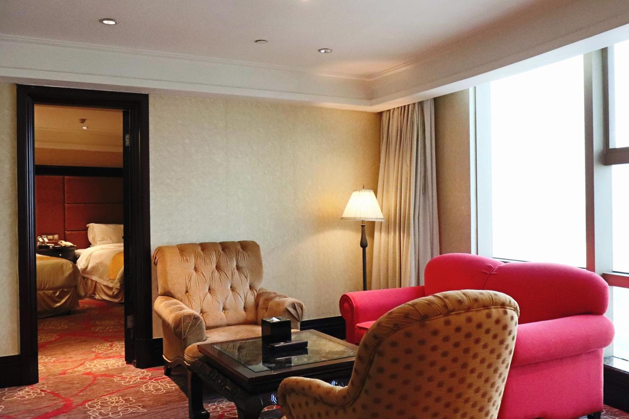 Royal Mediterranean Hotel Guangzhou Buitenkant foto