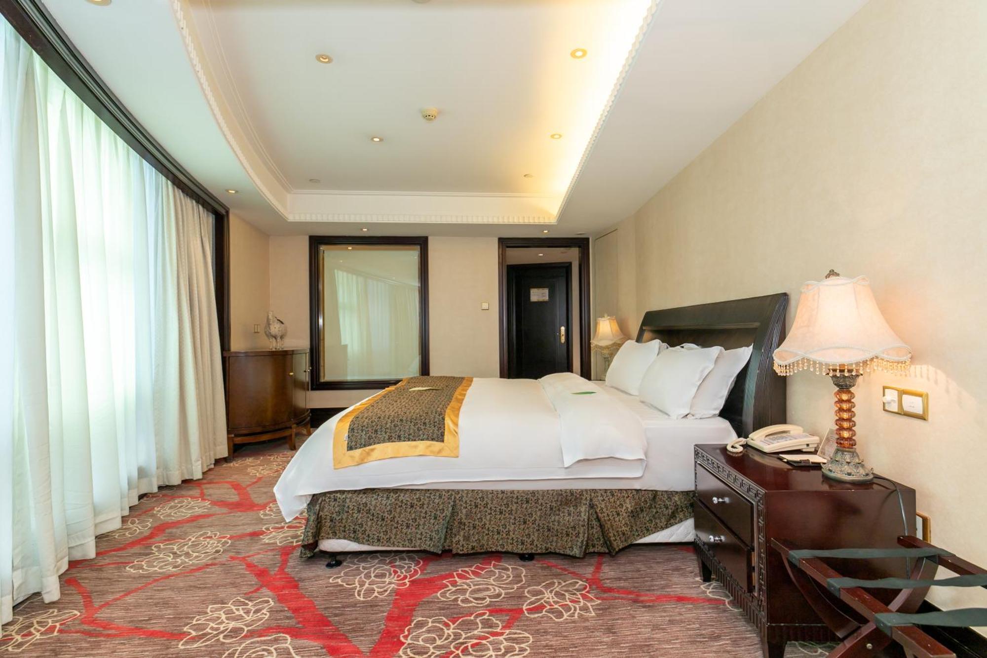 Royal Mediterranean Hotel Guangzhou Buitenkant foto