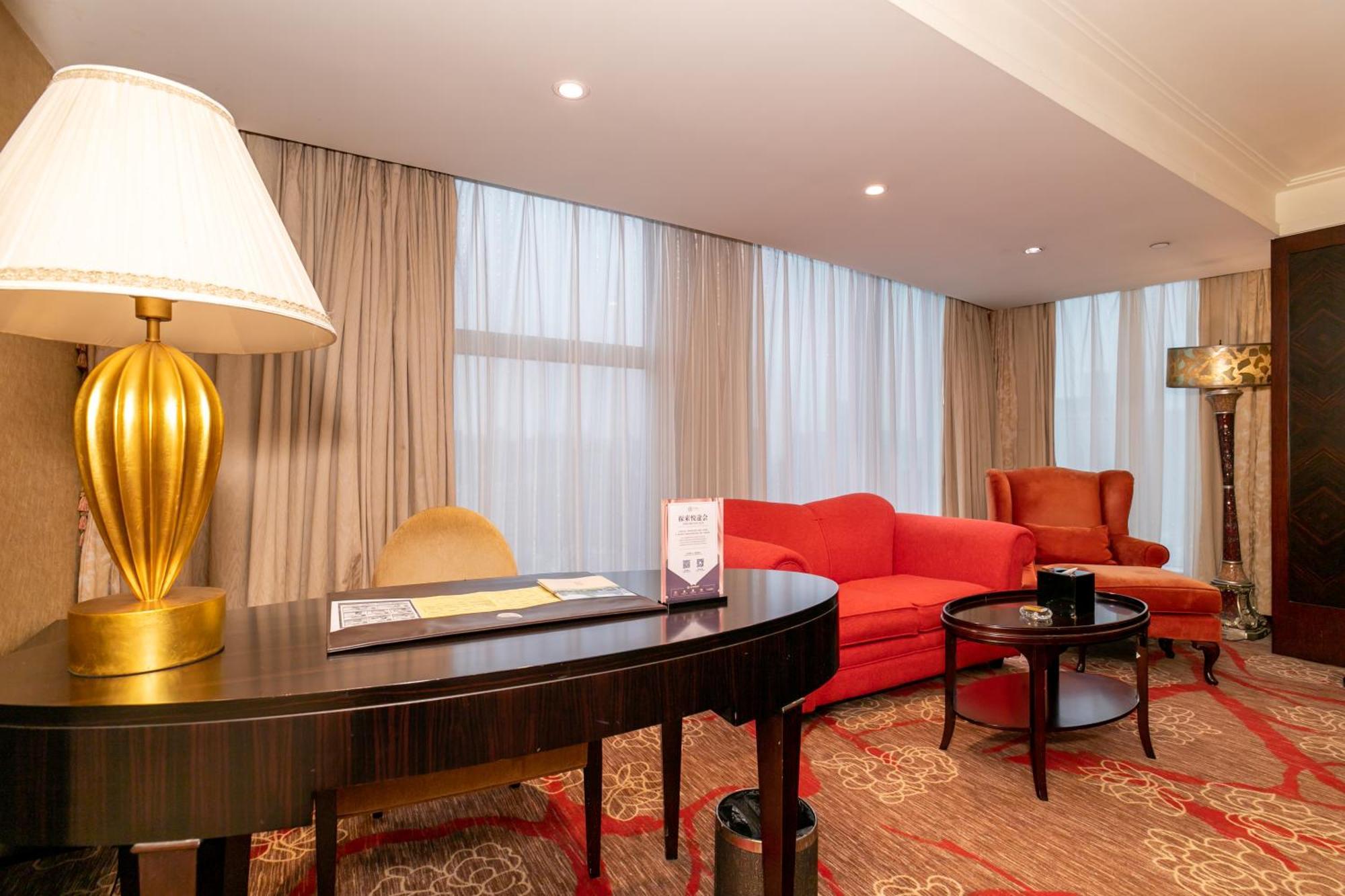 Royal Mediterranean Hotel Guangzhou Buitenkant foto