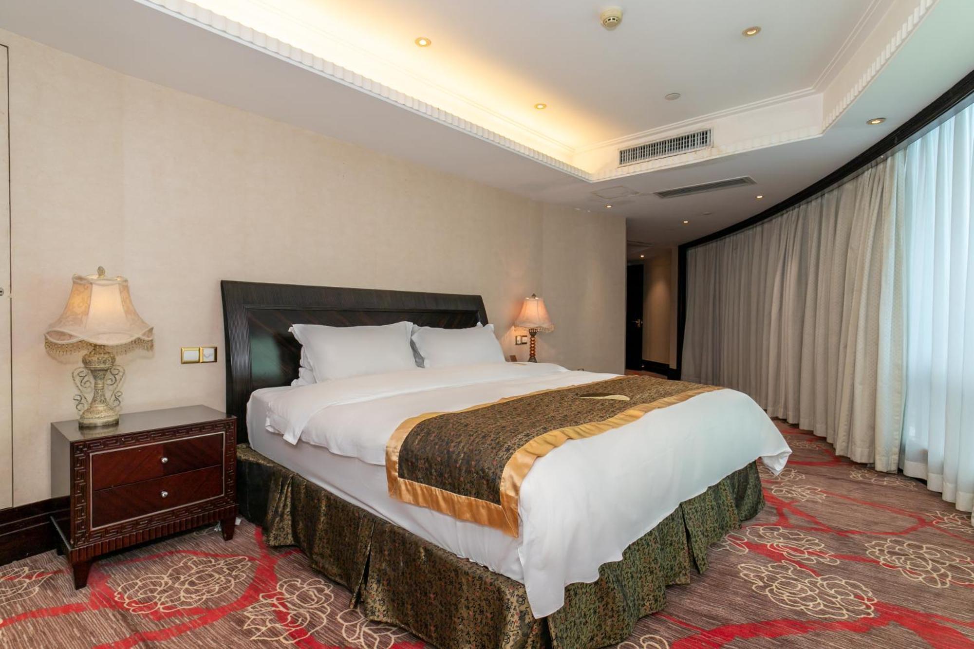 Royal Mediterranean Hotel Guangzhou Buitenkant foto